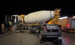 Otomobil beton mikserine çarptı: 1 yaralı