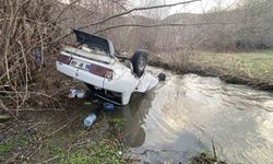 Otomobil dere yatağına uçtu, sürücü yaralandı