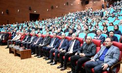 Rektör Prof. Dr. Demir üniversite personelleri ile bir araya geldi