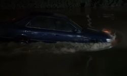 Sel sularında gemi gibi ilerledi