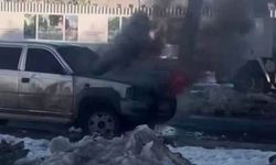 Seyir halindeki pikap alev aldı