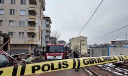 Sultanbeyli'de 5 katlı binada yangın: 12 kişi kurtarıldı