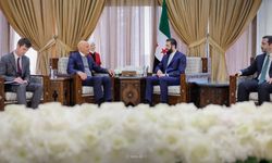 Suriye Devlet Başkanı eş-Şara, ABD'nin Suriye Özel Temsilcisi Barrack'ı kabul etti