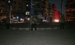 Suriye Savunma Bakanlığı: 'Halep'te saat 03.00 itibarıyla ateşkes ilan edildi'