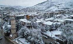 Tarihi Sulusokak beyaz örtüyle görsel şölen sundu