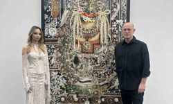 Tosyalı, genç sanatçıları destekleyerek kültürel üretime katkısını sürdürüyor