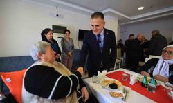 Vali Akbıyık yeni yılı hasta, yaşlı ve görev yapanları ziyaretler ile girdi