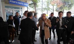 Vali Kemal Çeber, kazada yaralanan vatandaşları hastanede ziyaret etti