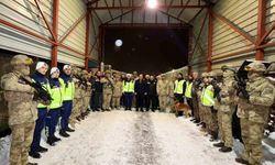 Vali Usta, görevi başındaki güvenlik güçleriyle bir araya geldi