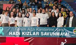Voleybol maçında anlamlı çağrı: Rahim ağzı kanserine karşı tribünler konuştu