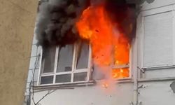 Yangın sırasında patlayan buzdolabı motoru evi harabeye çevirdi