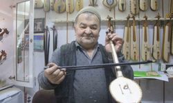 Yaptığı sıra dışı ve dekoratif kemençelerle ilgi çekiyor