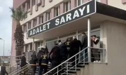 Yaşlı kadını dolandırmak isteyen sahte başkomiser ve sahte savcı gerçek polislere yakalandı