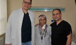 Yemek borusu kanseri olan hastaya cerrahi operasyonla yeni yemek borusu yapıldı