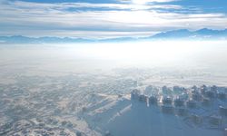 Yüksekova'da yoğun sis: Ankara-Yüksekova uçuşları iptal edildi