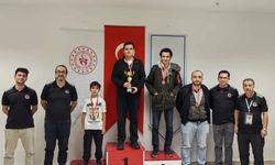 Yunusemreli satranççı Enes Kaya'dan Eskişehir'de namağlup şampiyonluk