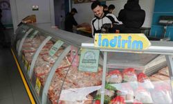 Zehirlenmeler tavuk fiyatlarını baskıladı