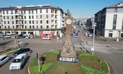 Adıyaman Saat Kulesi 3 yıldır 04.17'yi gösteriyor