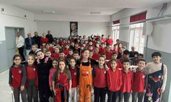 Akçakoca'da öğrencilere yönelik tiyatro gösterisi düzenlendi