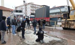 Alaca Cumhuriyet Meydanı'na dev led ekran kuruldu