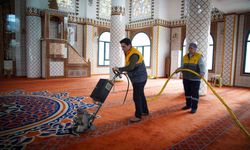Aliağa'da Ramazan öncesi ibadethane temizliği