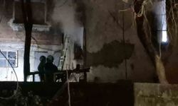 Bartın'da 2 katlı evde yangın paniği