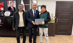 Başkan Hallaç'tan özel öğrenciye anlamlı destek
