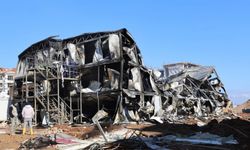 Başkan Şimşek'ten yangın çıkan TOKİ şantiyesinde inceleme