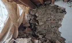 Batman'da heyelan: Kayaların düştüğü ev yıkıldı