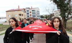 Bayrak Sevgisi Haftasında coşkulu yürüyüş