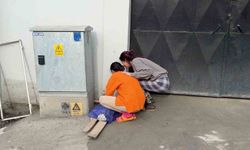 Beyoğlu'nda yangında ölen kedisinin başında sinir krizi geçirdi