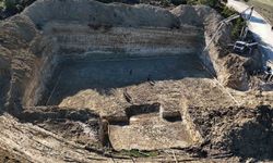 Bilecik'te 5 bin tonluk depo için ilk beton döküldü