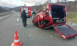 Bilecik'te otomobil takla attı: 4 yaralı