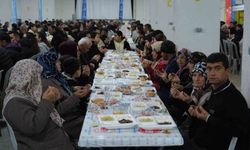 Büyükşehir'in iftar sofrasında oruçlar dualarla açıldı