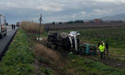 Çekiciden savrulan kamyon şarampole uçtu