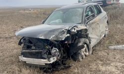 Çorum'da tır ile cip çarpıştı: 4 yaralı