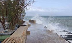 Datça'da şiddetli lodos etkili oldu