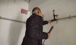 Doğalgaz hattına su borusunu bağladılar: Vatandaşlar hem susuz hem de doğal gazsız kaldı