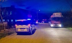 Düzce'de kuvvetli rüzgar okulun çatısını uçurdu