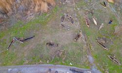 Eber Gölü'nün simgesi kayıklar suya değil, sertleşmiş toprağa hapsoldu