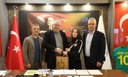 Edremit'in gururu Ecrin Yanıt'tan bir Türkiye Şampiyonluğu daha