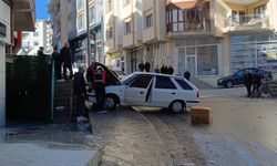 Ermenek'te seyir halindeki otomobil alev alarak yandı