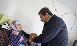 Esenler'de Sosyal Kart ile emeklilere anlamlı destek