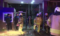 Esenyurt'ta apartmanda çıkan yangında 4 kişi dumandan etkilendi