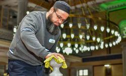 Esenyurt'ta camiler Ramazan'a hazır: Camiler dip köşe temizleniyor