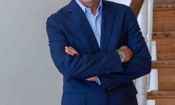 Eşini oyuncu Dolunay Soysert ile aldattığı iddia edilen Konda Araştırma Şirketi Yönetim Kurulu Başkanı'na 50 milyon lira tazminat talebi