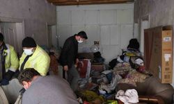 Evinden 10 ton çöp çıktı