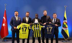 Fenerbahçe'nin yeni transferi N'Golo Kante, İstanbul'da