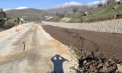 Gerger-Kahta Yolunda heyelan