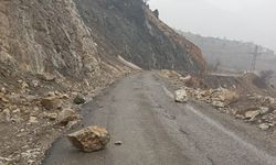 Gölbaşı ilçesinde korkutan heyelan